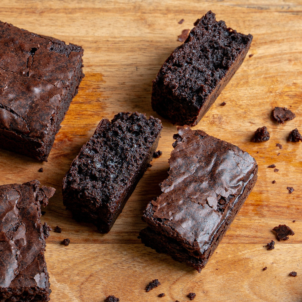 Deep & Delicious Cakes & Brownies